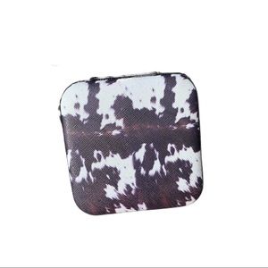 Anthropologie cow print jewelry travel case Carrie nwot